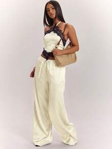SHEIN BAE 女款性感復古緞面對比蕾絲細肩帶上衣與低腰口袋寬腿褲套裝，夏季穿搭，南法義大利度假度假風 - 杏色 - 查看 3