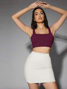 Silquee Women's Solid Color Minimalist Versatile Cropped Tank Top For Daily Wear - Maroon - View 3