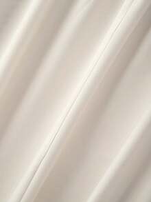 GlowEve CURVE 大尺碼女款法式優雅純色V領鈕扣細節洋裝，配黑白條紋對比腰帶，A字中長裙，適合春夏通勤與約會 - 杏色 - 查看 8