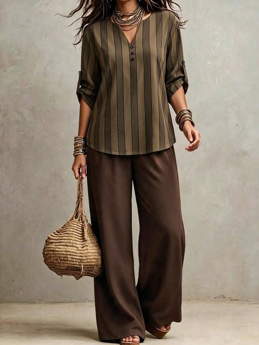 Weeklong Conjunto de 2 piezas para mujer talla grande con blusa de cuello con muesca y botones, estampado floral y Bottom de unicolor en contraste, estampado aleatorio - Multicolor - Ver 1