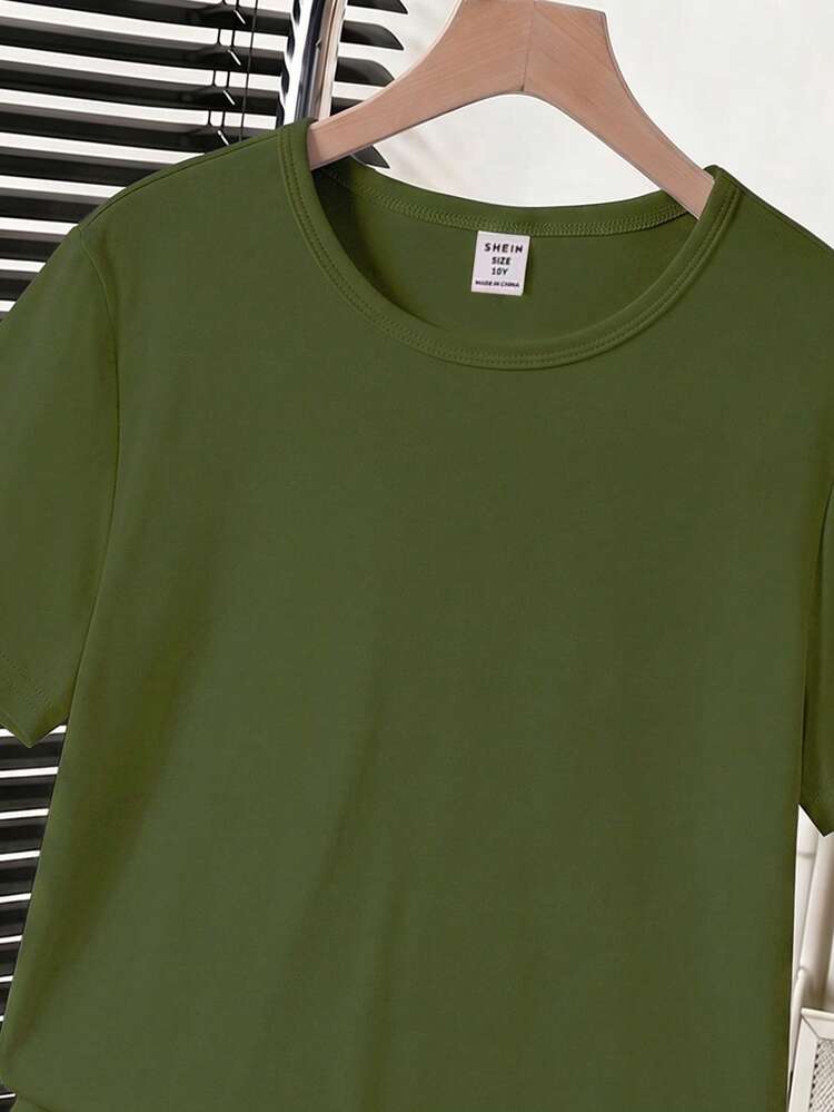 Tween Boys Summer 2-Piece Pajama Set, Simple Casual Style, Dark Green Solid Color Short Sleeve Top With Green Plaid Shorts, Fresh And Look, Soft And Skin-Friendly Fabric, Loose Fit Round Neck, Suitable For Home And Outdoor Wear, Perfect For Summer Relaxation - Green - View 3