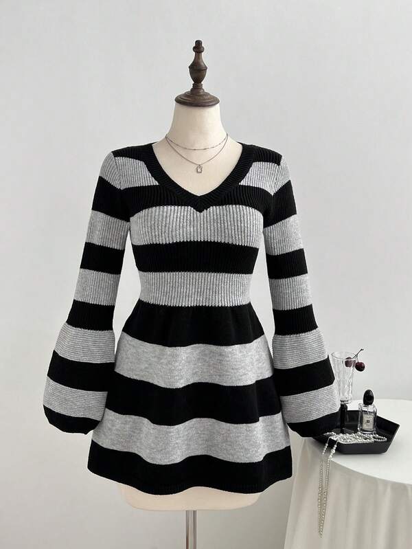 Elamini Minimalist Street Style Women's Autumn/Winter Grey V-Neck Striped Fitted Knit Sweater Dress