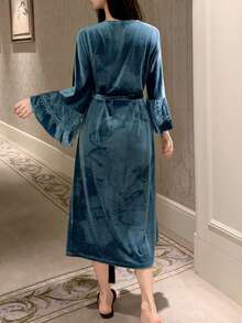 DAZY Jubah Panjang Beludru & Renda Elegan untuk Wanita di Musim Gugur - Biru - View 2