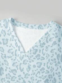 TaskEZ Conjunto de 2 piezas de pijama de manga corta con estampado de leopardo vintage y patrón lindo, adecuado para hospital de mascotas - Multicolor - Ver 4
