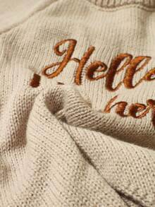 SHEIN 2件組 Hello I'm Here 趣味圖案刺繡新生兒攝影套裝 針織海軍藍連身衣連帽衫 嬰兒拍照道具 秋季 - 卡其色 - 查看 6