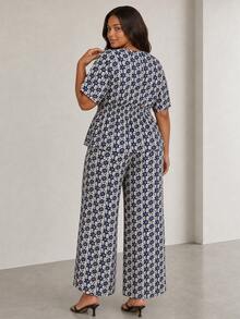 ELLERISSA Plus Size Multicolor Floral V-Neck Blouse & Wide Leg Pants Co-Ord Set - Multicolor - View 2