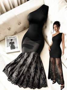SHEIN Raffinéa Gaun Maxi Bodycon Pas Badan Seksi dengan Bahu Asimetris dan Patchwork Renda - Hitam - View 1