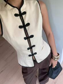Siren Gaze Women's Beige Frog Button Contrast Trim Textured Vest,Chinese Knot Button,Casual Elegant, Frog Closures Tea Party Brunch Business Four Seasons Autumn - Multicolor - View 3
