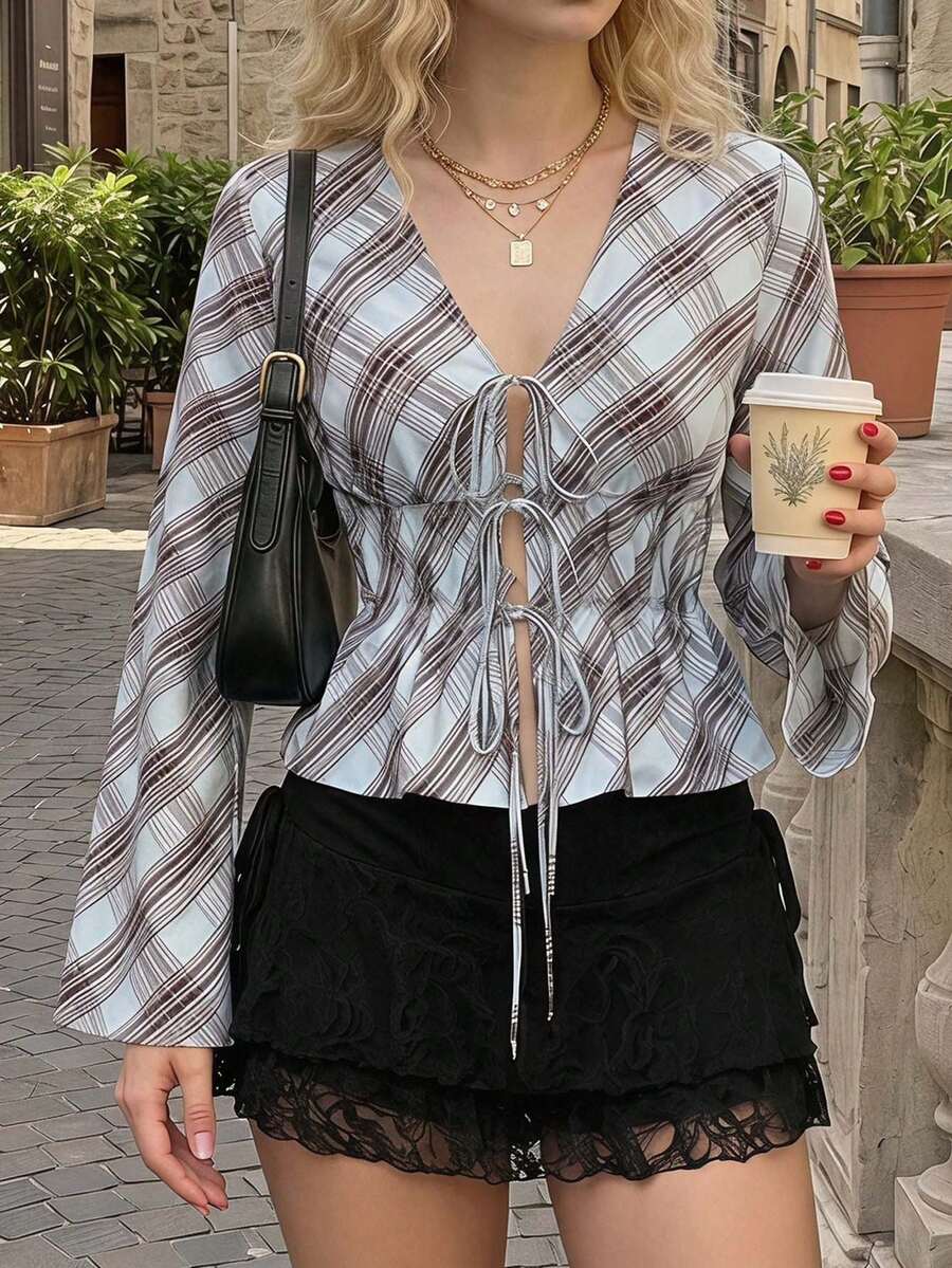 SHEIN MOD 女款喇叭袖繫腰白色襯衫,返校季,秋季女裝,社交襯衫,女款辦公穿著,格紋襯衫 - 彩色 - 查看 1