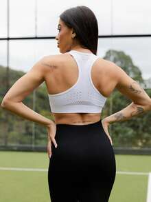 Maju Mazalli Women's Casual Sports Mesh Bra(Seamless)White Bra Workout Top Built In Open Back Seamless Tops White Women Glowmode Sport Fall - White - View 2