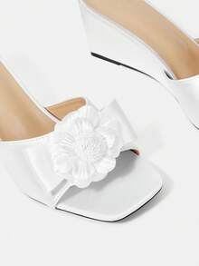 CUCCOO HITCHD White Satin Three-Dimensional Flower Square Toe Slope Heel Sandals Women's Summer Wear With Temperament Open-Toed Slippers - White - View 4