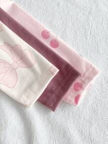 3件組新生女嬰連身衣套裝，白色、深紫色、粉紅色，柔軟舒適薄款秋冬長袖連腳連身衣，可愛櫻桃蝴蝶結滿版印花，休閒簡約居家穿著 - 彩色 - 查看 4