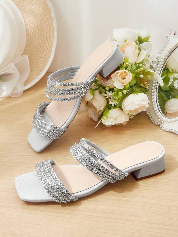 CUCCOO HITCHD Zapatillas plateadas de punta cuadrada con strass de cristal, tacón bajo ligero, cómodas y de moda, versátiles y elegantes, para uso exterior, estilo hada