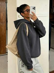 SHEIN 青少年女孩刺繡寬鬆衛衣，舒適厚實柔軟保暖連帽秋季上衣，開學季穿搭 - 深灰色 - 查看 5