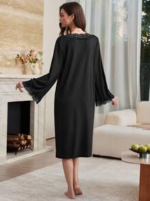 Moireta French Elegant Romantic Lace Patchwork V-Neck Camisole Nightgown For Women - Black - View 2