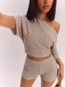 SHEIN BAE 女款條紋不對稱領短版上衣與短褲休閒兩件套 - 白色 - 查看 5