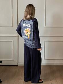 TOM AND JERRY X DAZY Bộ đồ ngủ nữ dáng rộng tay raglan, phối vải patchwork màu tương phản, họa tiết hoạt hình kẻ sọc và chấm bi, cho mùa Thu/Đông - Màu xanh lam - Xem 1