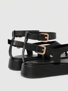 HighSole صنادل نسائية مريحة وكاجوال بنعل منصة وحزام وأصبع مربع، صيفية للاستخدام اليومي والتنقل، بتصميم بسيط بلون جملي، مناسبة للقدم الضيقة - أسود بو - مشاهدة 2