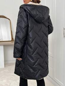 SHEIN Clasi 女款純色保暖內裡休閒冬季填充外套，適合露營、度假、黑色、日常旅行 - 黑色 - 查看 2