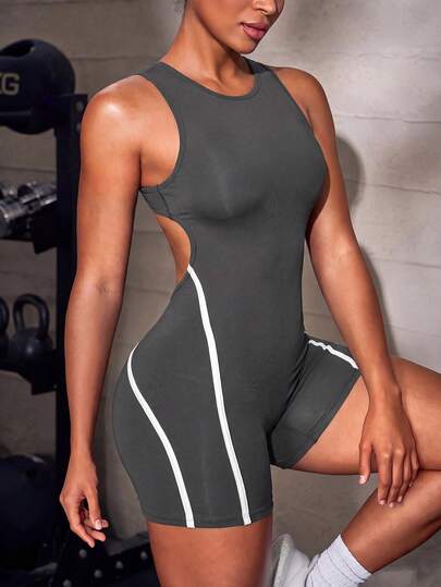 Solea Cove Mono corto deportivo para mujer con cuello redondo, diseño de espalda calada y sin mangas