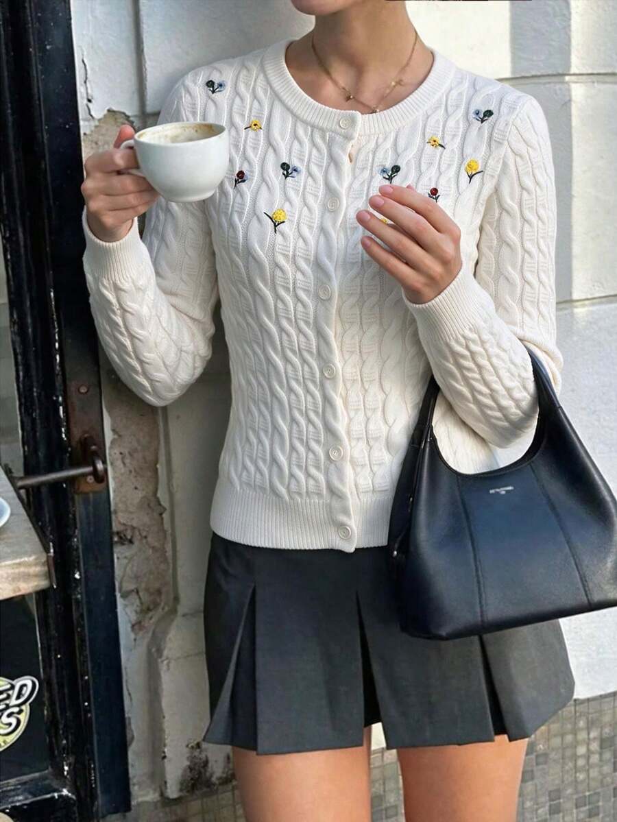 Flora Isola Flora Isola 女款秋冬新款休閒日常白色長袖花卉刺繡扭繩紋理針織開襟衫,適合通勤、辦公室、居家、約會穿著 - 白色 - 查看 1