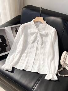 SHEIN 兒童青少年女孩秋冬休閒校園風荷葉領前開扣梭織紋理長袖3D蝴蝶結白色修身襯衫返校校服上衣百搭款 - 白色 - 查看 7