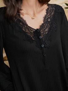 Moireta French Elegant Romantic Lace Patchwork V-Neck Camisole Nightgown For Women - Black - View 5