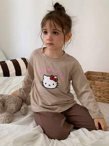 Dazy Kids HELLO KITTY | DAZY طقم ملابس منزلية للبنات الصغيرات بطبعة كرتونية، ملابس علوية وبنطال - كاكي - مشاهدة 8