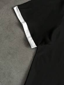 Manfinity EMRG 男士經典撞色杏色與黑色條紋馬標誌鈕扣 Polo 衫，夏季必備 - 彩色 - 查看 3