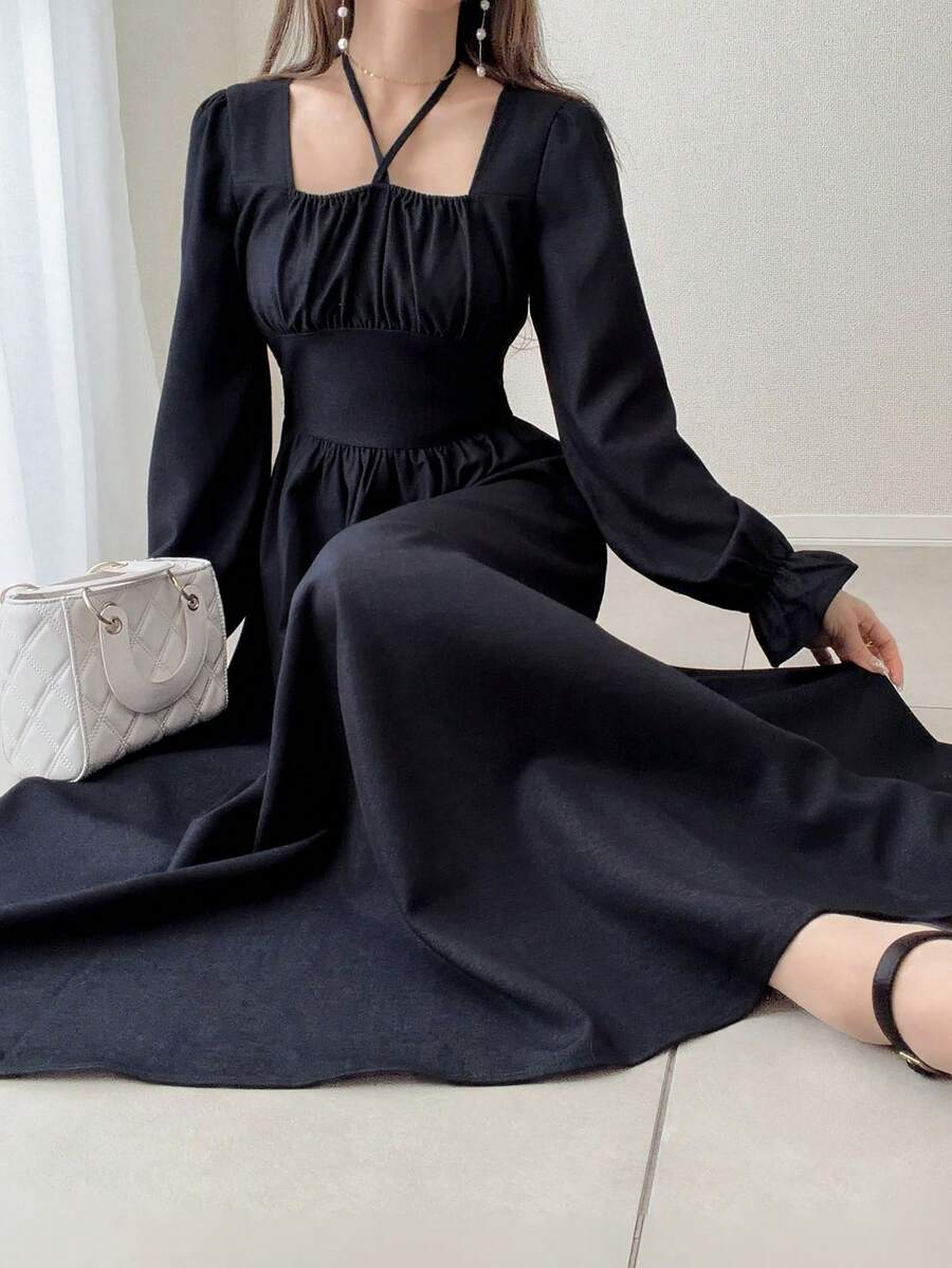 FRIFUL Gaun Maxi Panjang Wanita Model Korea Terbaru untuk Awal Musim Gugur, Model Halter Neck dengan Ikat Pinggang dan Detail Kerut, Warna Polos, Gaun Denim, Atasan yang Imut - Biru - View 1