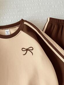 SHEIN LMoss Kids 女童小女孩圓領蝴蝶結圖案拼色長袖秋冬休閒日常運動衫與運動褲套裝 - 彩色 - 查看 3