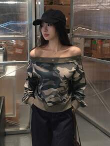 DAZY Off-Shoulder Long Sleeve Camouflage Print Army Green Button Decor Loose Casual Women's Sweatshirt Cute Tops - Army Green - View 7