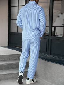 Manfinity CasualCool 男士條紋單排扣襯衫與長褲休閒套裝 - 藍白色 - 查看 2