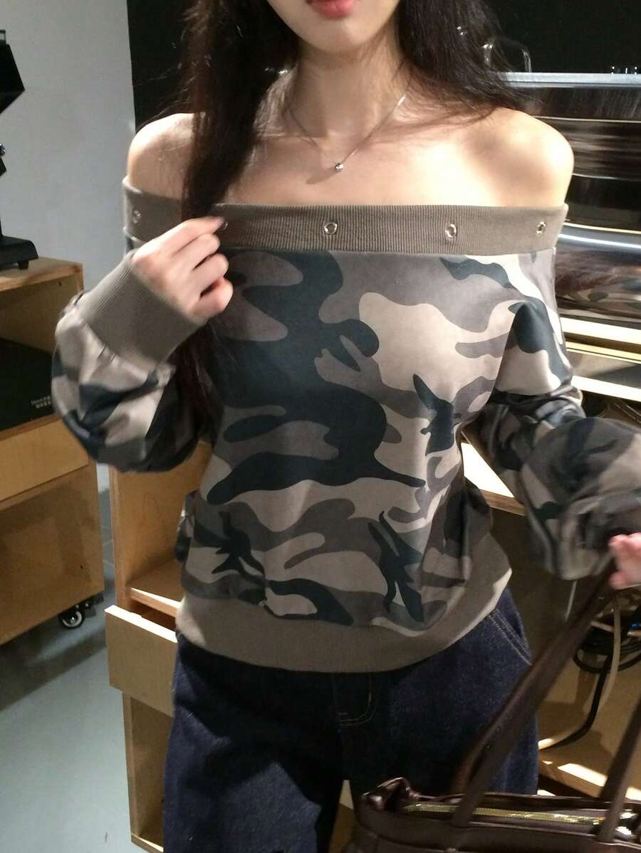 DAZY Off-Shoulder Long Sleeve Camouflage Print Army Green Button Decor Loose Casual Women's Sweatshirt Cute Tops - Army Green - View 1