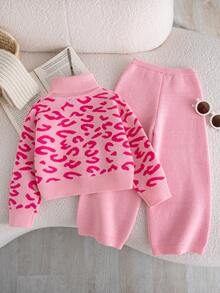 SHEIN Playful Pals 女童豹紋高領長袖毛衣與直筒長褲套裝，休閒外出與派對百搭秋季穿搭 - 粉色 - 查看 2