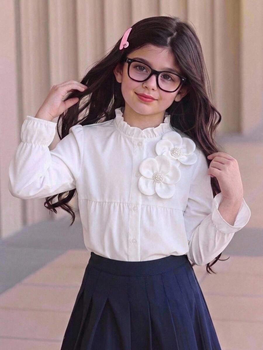 SHEIN Tween女孩優雅通勤上學白色襯衫,3D花卉裝飾、荷葉邊飾、小立領、寬鬆泡泡長袖女童襯衫 - 白色 - 查看 1