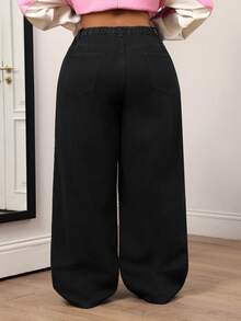 Slaydiva Celana Jeans Denim Kasual untuk Wanita Ukuran Besar dengan Desain Kancing Bertekstur untuk Pemakaian Sehari-hari - Hitam - View 2