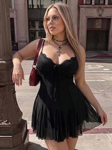 SHEIN ICON 女款大尺碼蕾絲拼接黑色細肩帶洋裝 - 黑色 - 查看 10
