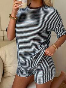 SHEIN EZwear 女款條紋圓領短袖T恤與短褲套裝 - 咖啡棕 - 查看 3