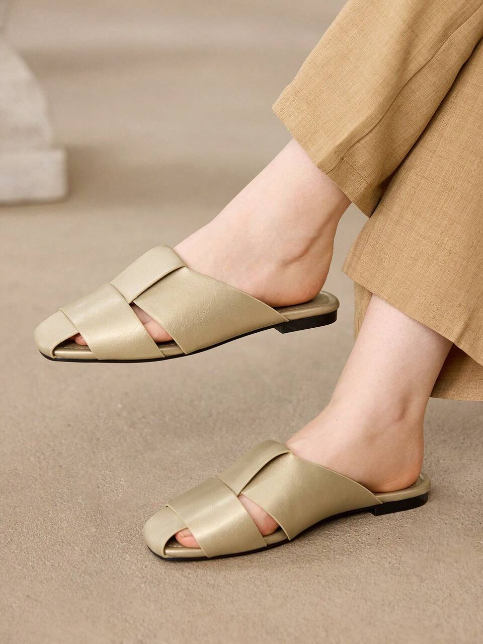 MOTF GOLD LEATHER ROUND TOE CASUAL SIMPLE COMMUTER WOMEN'S FLAT SHOES FALL SHOES