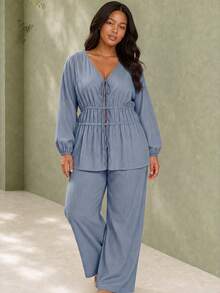 ELLERISSA Plus Size Dusty Blue Textured Tie Front Blouson Sleeve Top & Wide Leg Pants Co-Ord Set - Dusty Blue - View 3