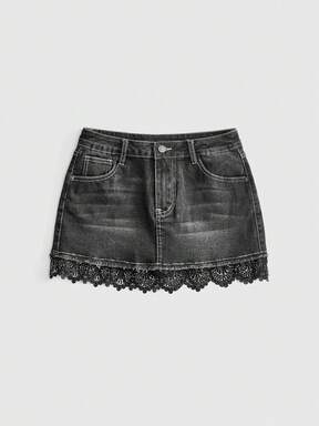 Jupe en jean pour femme style Y2K vintage délavée, taille ultra basse, ourlet effiloché et design en dentelle contrastée