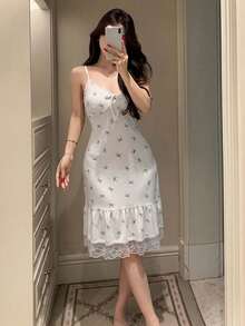 DAZY 蝴蝶結圖案蕾絲拼接修身無袖吊帶短洋裝 夏季女款睡裙睡衣 - 白色 - 查看 4