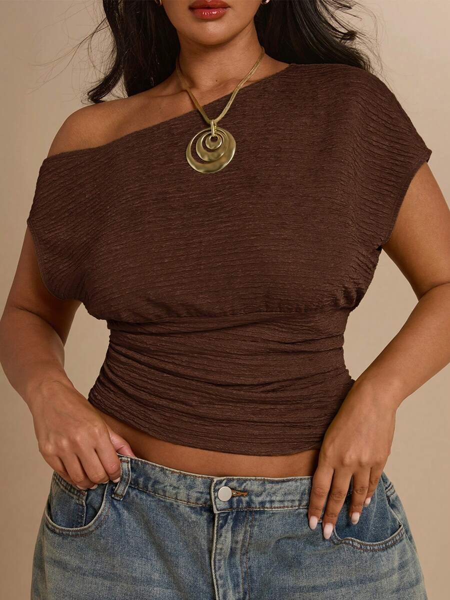 SHEIN BAE CURVE Plus Size Women Solid Color Asymmetrical Shoulder Ruched Fitted Versatile Casual T-Shirt - Brown - View 1