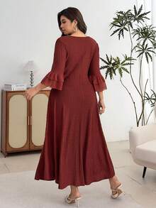Modelyn Gaun Kasual Wanita Ukuran Besar Warna Polos Leher V untuk Sehari-hari di Musim Panas - Coffee Brown - View 2