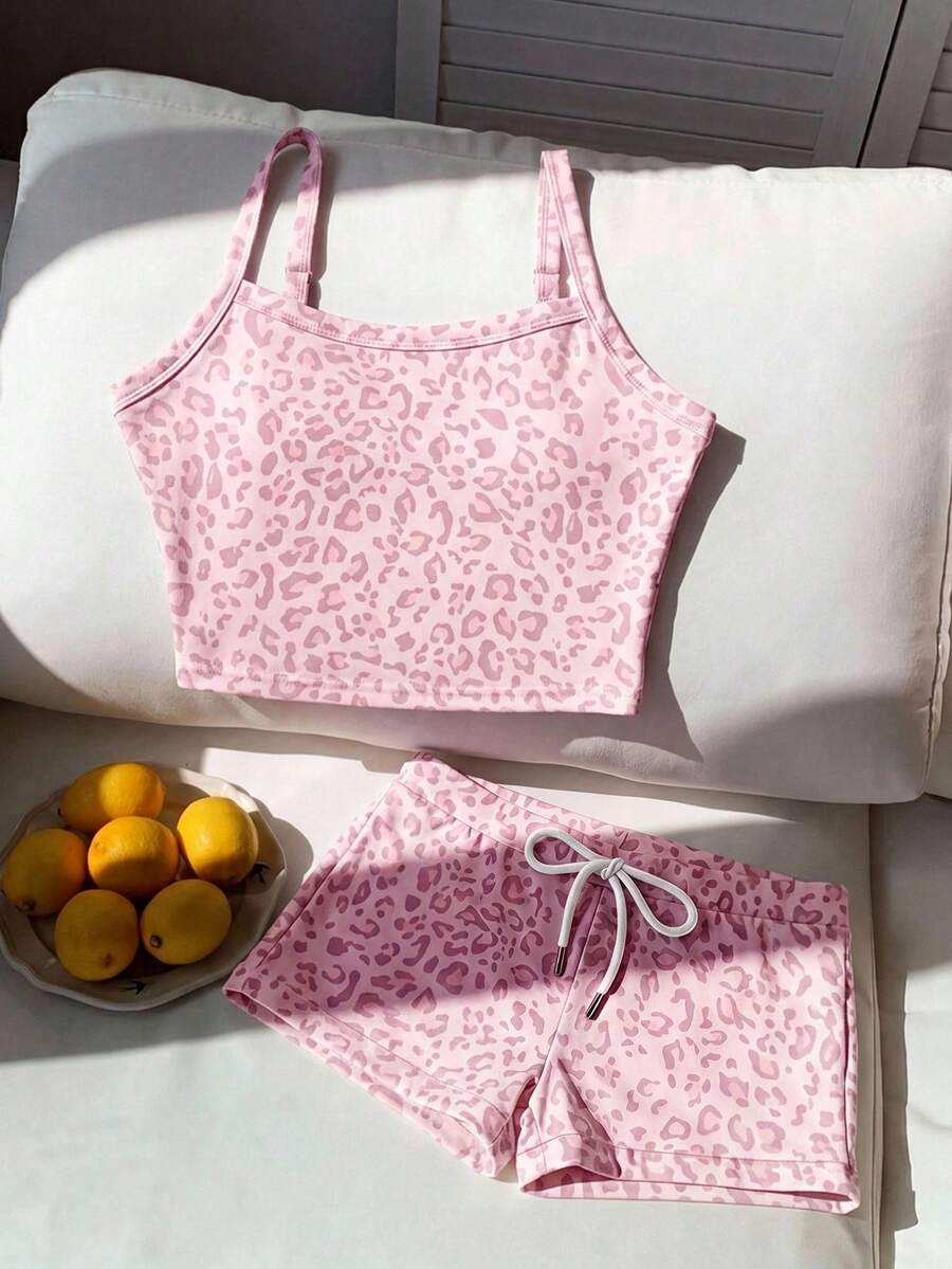 SHEIN EZwear 夏季復古粉色豹紋修身短版吊帶上衣與短褲套裝,夏季穿搭,適合日常通勤、約會、派對、秋冬/夏季、聖誕節、新年、感恩節、派對、婚禮、海灘、畢業、時尚、優雅、休閒、外出、約會、預約、通勤、亮麗、情人節 - 彩色 - 查看 1