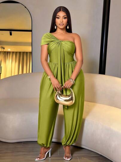 SOLERSUN Ladies' Plus Size Casual Asymmetrical Sloping Shoulder Jumpsuit, With Loose Lantern Pants On The Lower Body And A Twisted Elongated Ribbon Design On The Chest, Suitable For Vacation, Daily Leisure, Afternoon Tea, And Small Gatherings