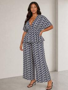 ELLERISSA Plus Size Multicolor Floral V-Neck Blouse & Wide Leg Pants Co-Ord Set - Multicolor - View 5