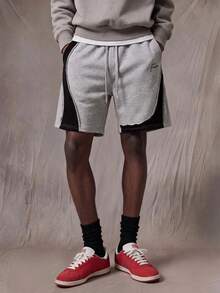 ROMWE MEN Essentials Elastic Waist Drawstring Casual Summer Versatile Loose Fit Lightweight Everyday Shorts - Grey - View 3