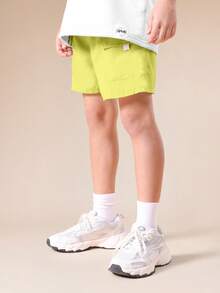 SUMWON Conjunto coordinado de verano para niños con camiseta oversize de cuello redondo y mangas cortas, y pantalones cortos con puntada de contraste - Amarillo - Ver 4